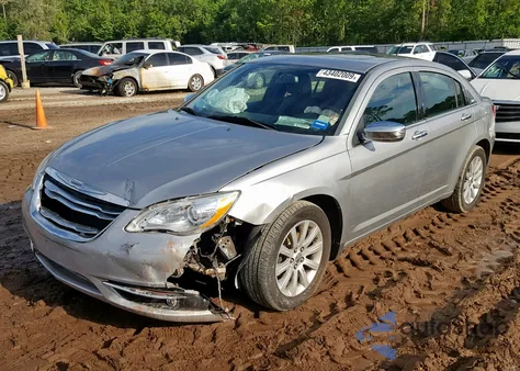 2013 Chrysler 200 Limited z USA, uszkodzony, nr VIN 1C3CCBCG6DN716391